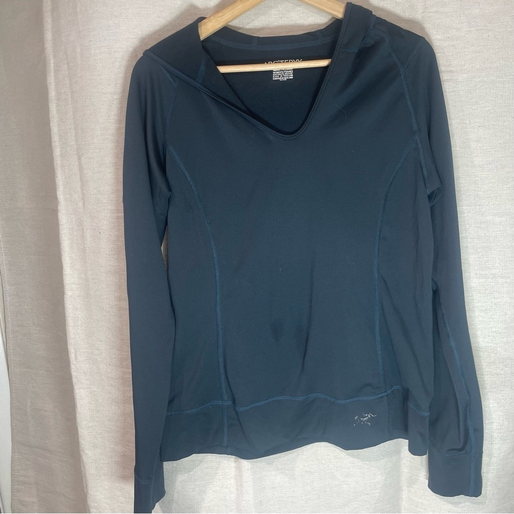 Arc'teryx Women's Navy Blue Hoodie